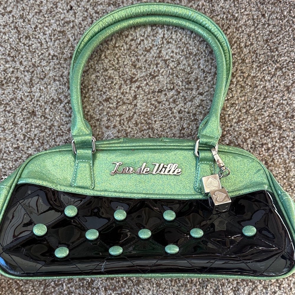 Lux de Ville Shimmering Green and Black Shoulder Bag